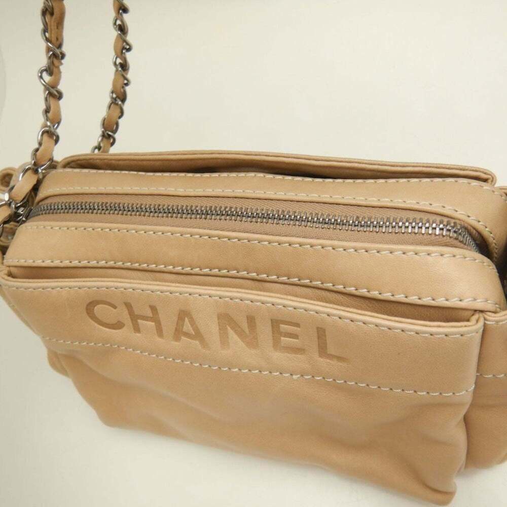 CHANEL Cream Lambskin Leather Shoulder Bag - Picture 10 of 16